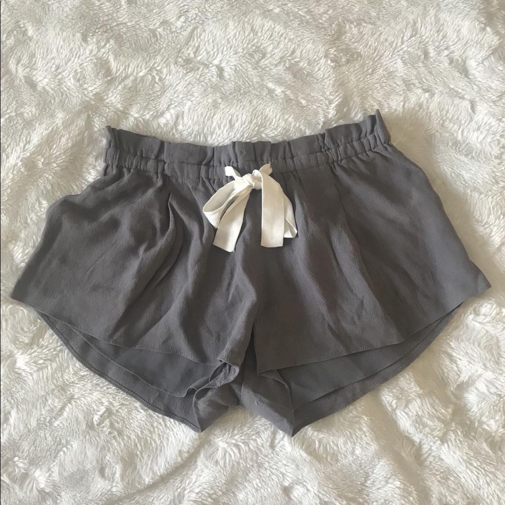 ARITZIA WILFRED CREPE SHORTS XS